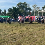 Di Tengah Keterbatasan BBM, Puluhan Crosser Ramaikan Grasstrack Tangaran, Hiburan Lebaran Sekaligus Aksi Donasi