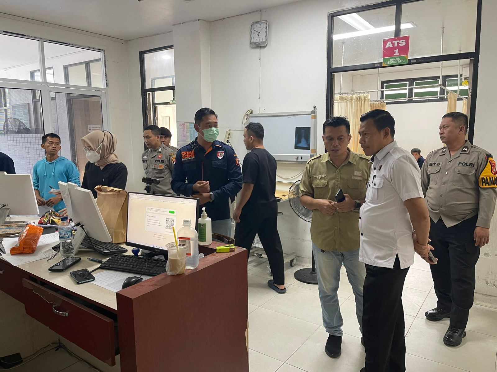 Geger! Bayi Perempuan Ditemukan Tewas Terbungkus Plastik dengan Pesan “Tolong Makamkan Anakku Syalwa” di Masjid Kartiasa