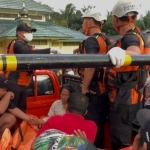 Isak Tangis Pecah Saat Rizki Ditemukan Meninggal Dunia di Sungai Desa Saing Rambi
