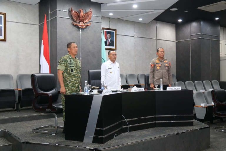 Tangani Karhutla di Kalbar, Wagub Krisantus Ajak Investor Terlibat Dalam Pengendalian