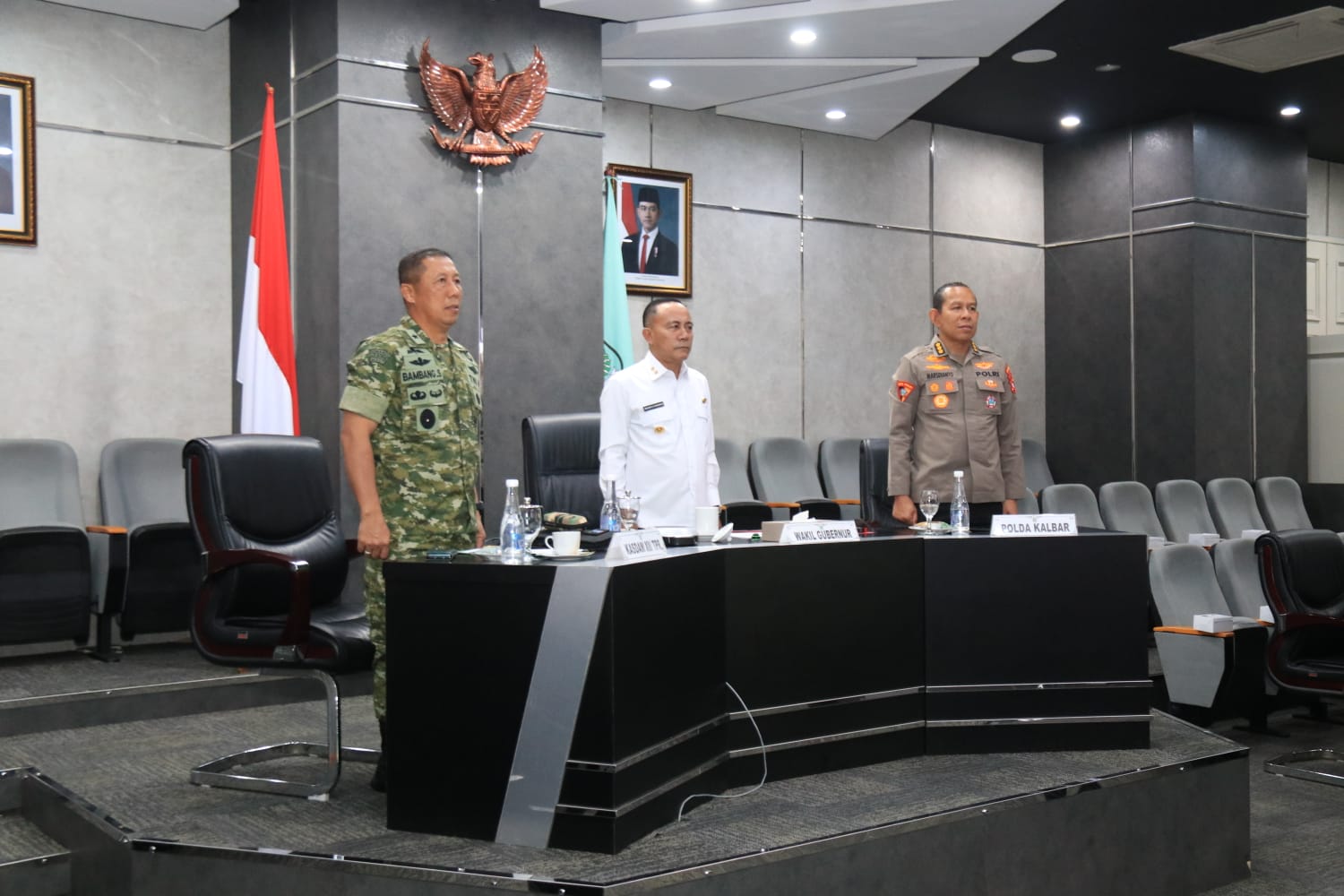 Tangani Karhutla di Kalbar, Wagub Krisantus Ajak Investor Terlibat Dalam Pengendalian