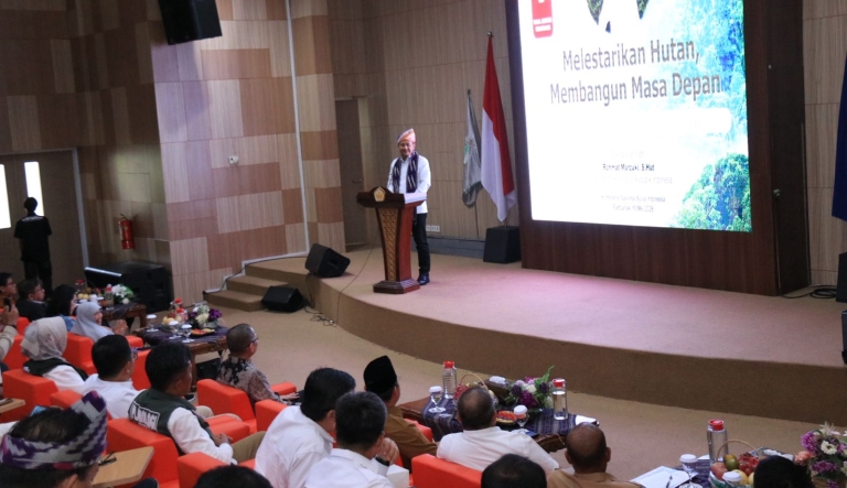 Gubernur Kalbar Dorong  Mahasiswa Kehutanan Jadi Pelopor Kelestarian Lingkungan