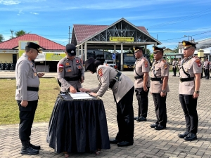 Mutasi di Polres Sambas, Kapolres Pimpin Sertijab 2 Kapolsek dan Pelantikan Kasat Lantas