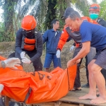 Tim SAR Gabungan Temukan Korban Diduga Tenggelam di Sungai Dusun Nahaya Landak