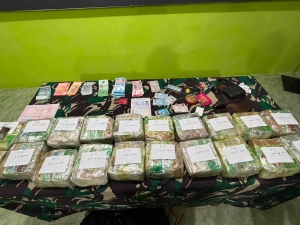 BREAKING NEWS: Satgas Pamtas Gagalkan Penyelundupan 21,4 Kg Sabu, WNA Malaysia Ditangkap di Entikong