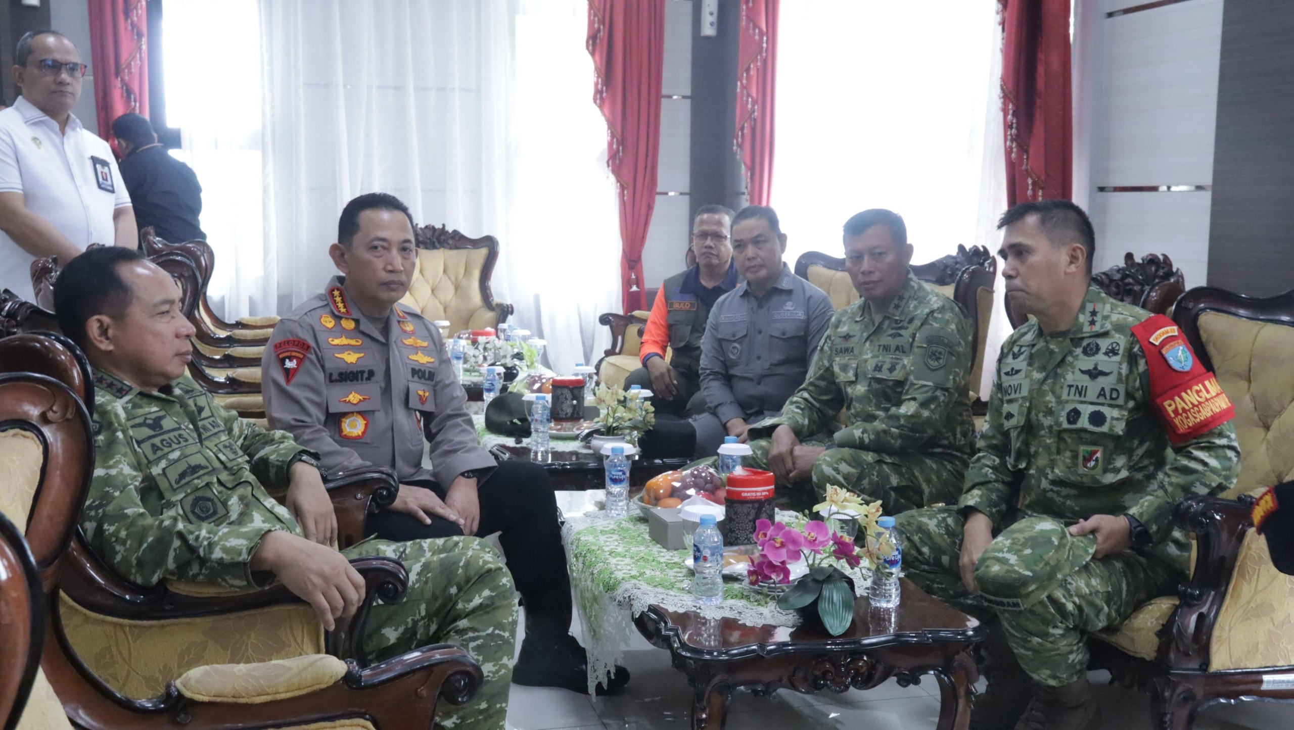Panglima TNI dan Kapolri Turun ke Kalbar, Persiapan Kunjungan Presiden di Tengah Ancaman Karhutla