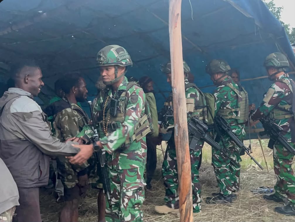 Tokoh Masyarakat Distrik Napua Berpulang, Dankipur 1 Satgas Yonif 645/Gty Sampaikan Duka Cita